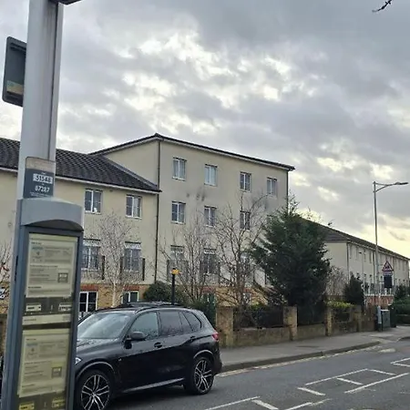 Nice And Cosy Flat In London/Ilford/Barking, United Kingdom Barking  Exterior photo